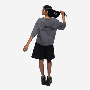 OVERSIZE CROPPED GRAPHIC T-SHIRT IN GREY